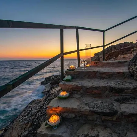 Dejavu Thalassa By *