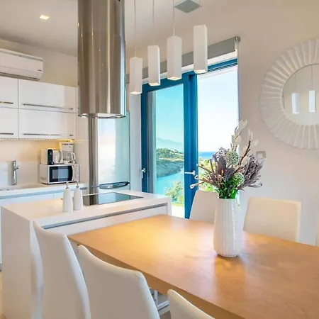 Dejavu Thalassa By Villa